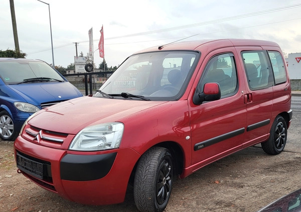 Citroen Berlingo cena 9300 przebieg: 272000, rok produkcji 2004 z Michałowo małe 301